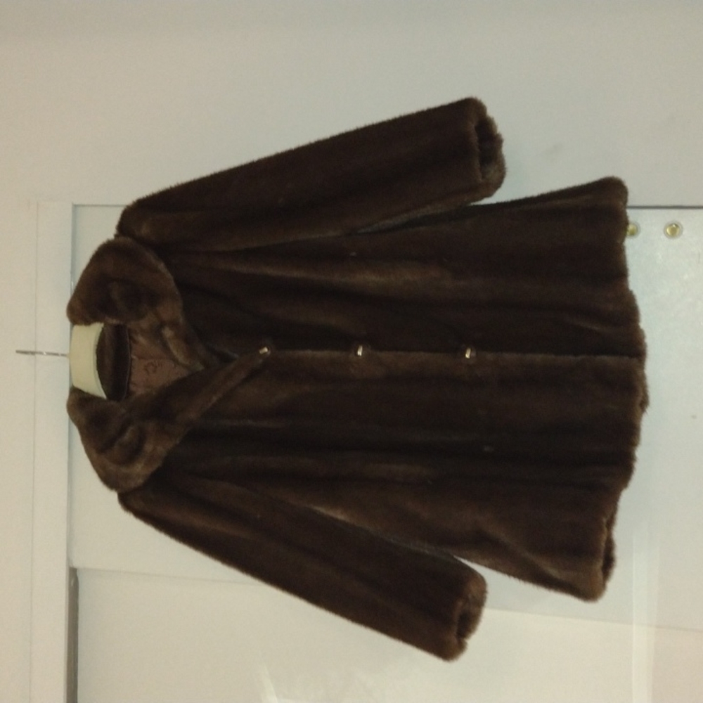 Vintage Gorgeous Brown Fur Coat
